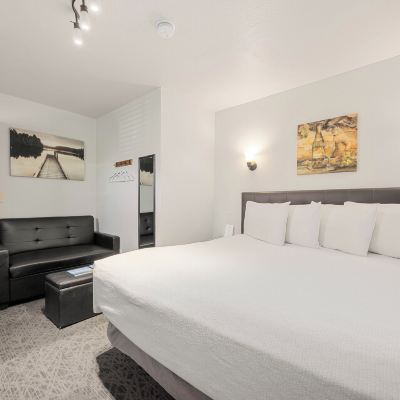 Single Room, 1 King Bed with Sofa Bed, Patio Deep Water Inn Promo Code