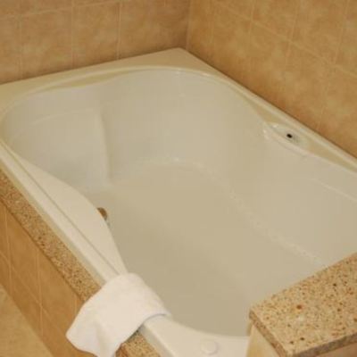 King Whirlpool Suite W/SPA Bath Bavarian Inn Lodge Promo Code