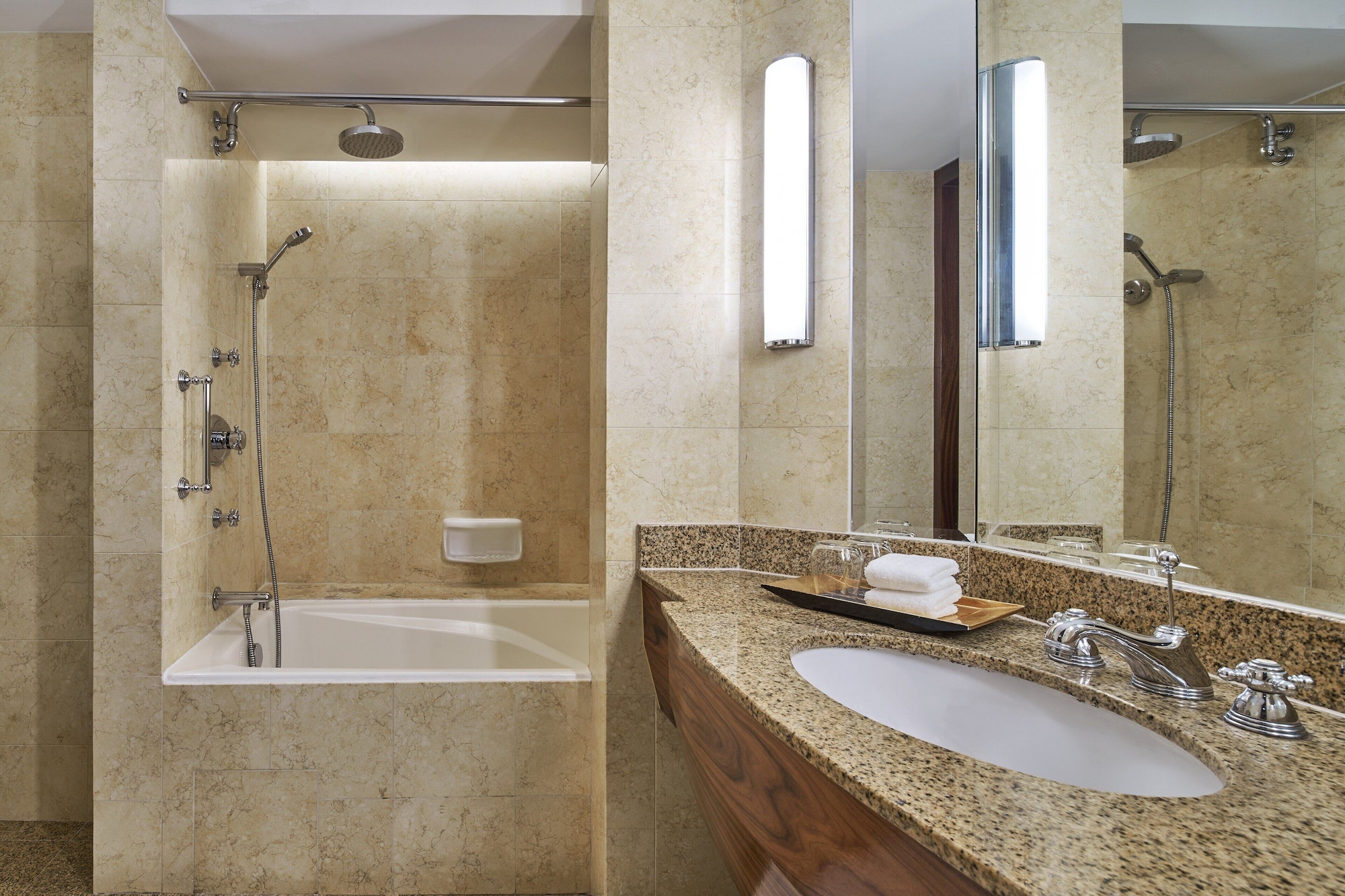 喜来登行政, 行政酒廊礼遇, 客房, 2 张单人床, 高楼层