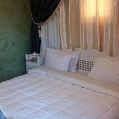 Double Room, 1 King Bed (Mouly Elghali)