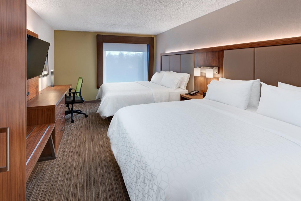 Holiday Inn Express & Suites West Long Branch - Eatontown - West Long  Branch