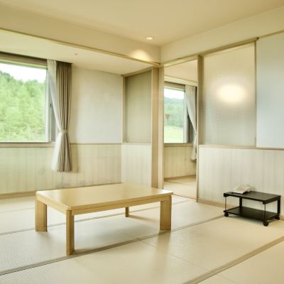 Japanese-Style Room