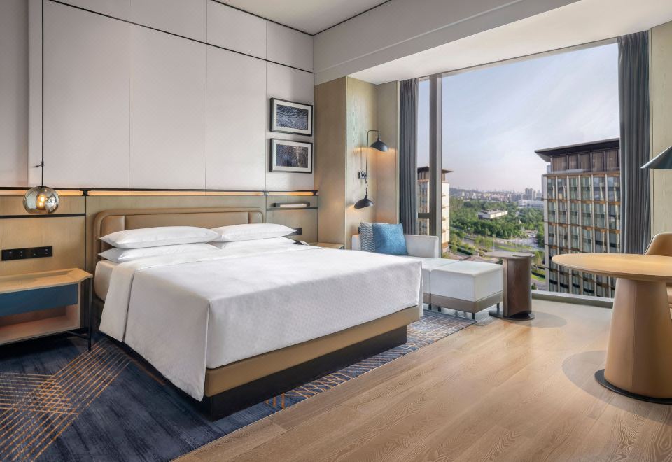 Four Points by Sheraton Guangzhou, BaiyunStudio Suite