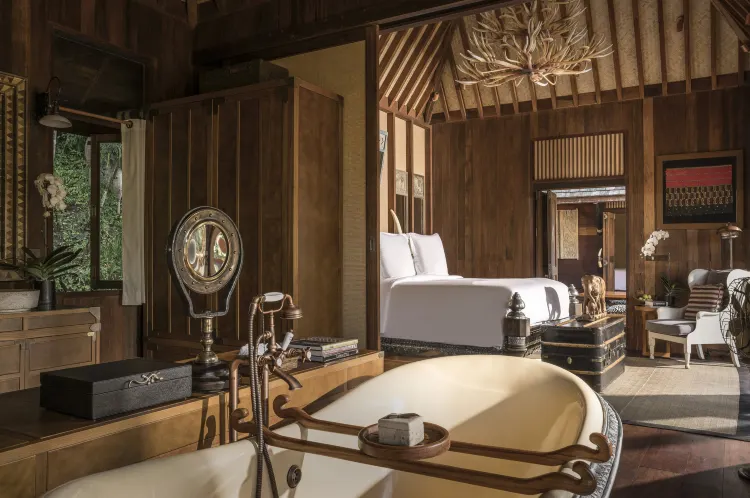 Explorer's Lodge