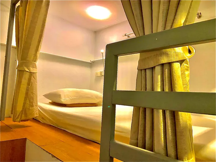 Mixed Air Dormitory
