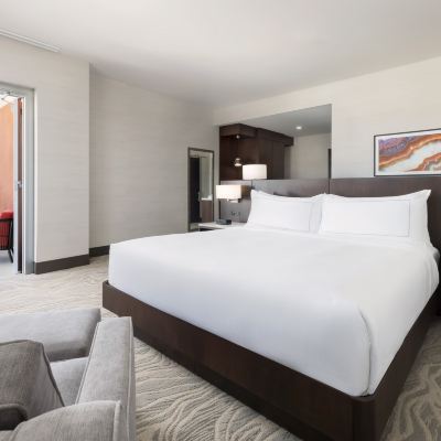 King bed 1 Bedroom Penthouse Suite DoubleTree by Hilton Tucson Downtown Convention Center Promo Code