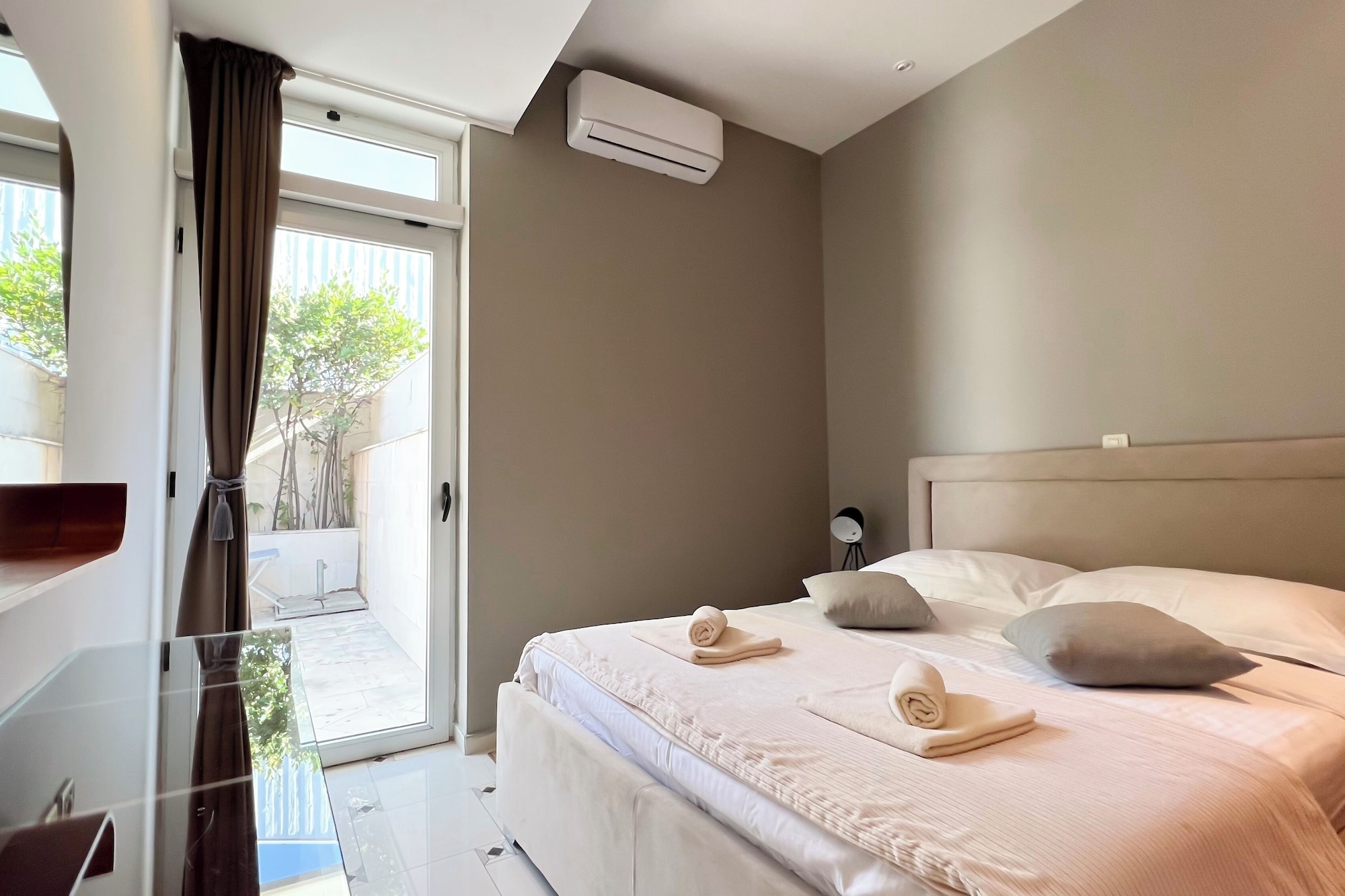 奢华公寓， 4 间卧室， 热水浴缸， 海景