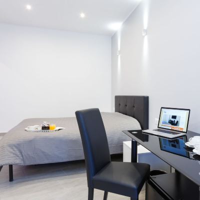 Double Room, 1 Queen Bed, Non Smoking, Private Bathroom Domus Arena Promo Code
