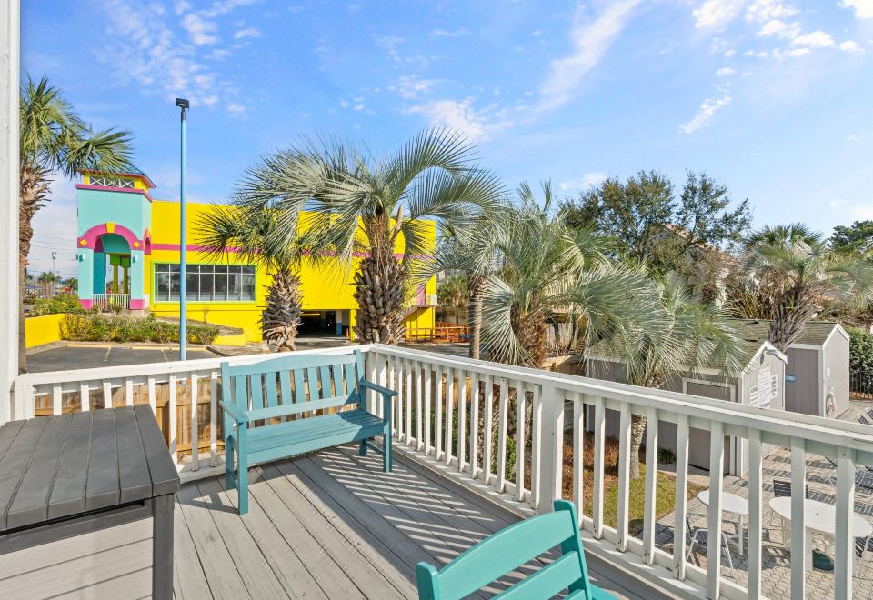 海岸休闲（带可使用泳池和宽敞布局）-吸引人的圣地