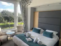 The Wildings Hotel & Tudno's Restaurant Hotele w: 