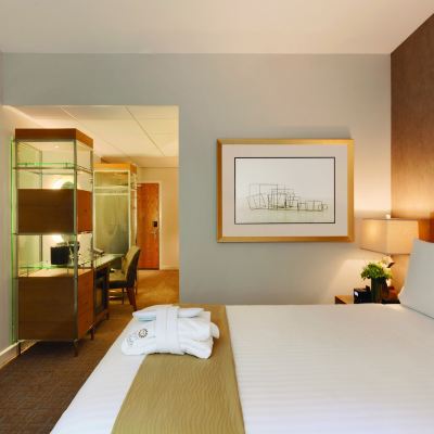 Executive Queen Suite with Sofabed Executive Hotel le Soleil New York Promo Code