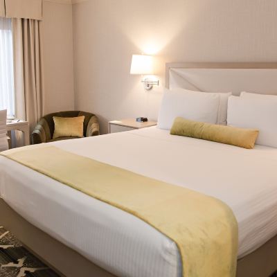Deluxe King Room Bell Tower Hotel Promo Code
