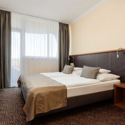 Standard Double or Twin Room Hotel Eger & Park Promo Code