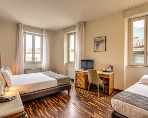 Albergo Firenze Hotels in Como