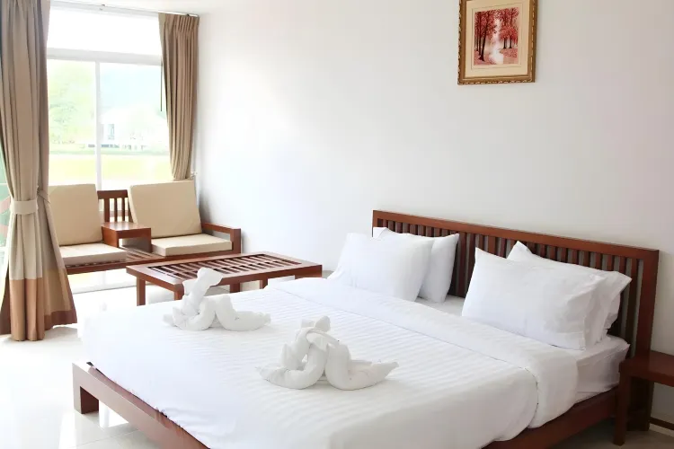 ห้องพักพร้อมวิวทะเลสาบ