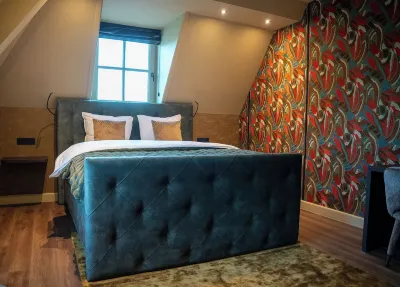 Room4 Hotels in 