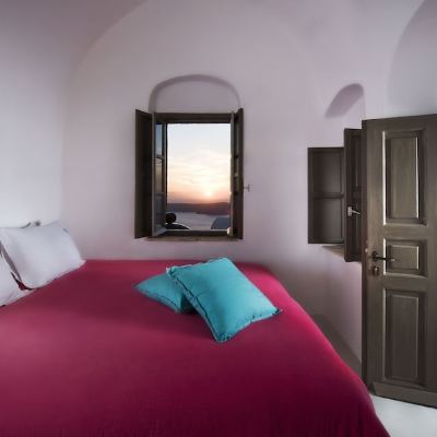 Aroma - Superior Cave Room with Outdoor Plunge Pool & Caldera View