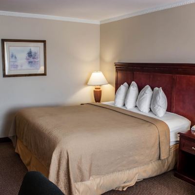 King Room-Smoking Quality Inn & Suites Fife Seattle Promo Code