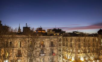 Las Ramblas Pasaje Bacardi Apartments