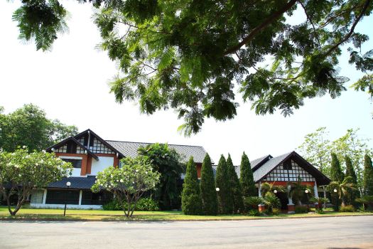 โรงแรมโคราชรีสอร์ท