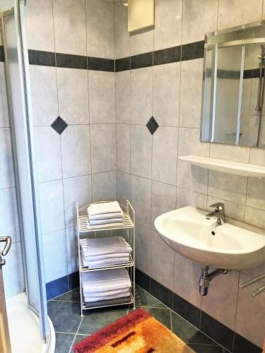 一卧室公寓（带阳台）