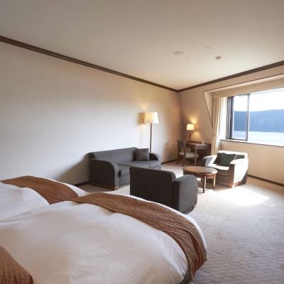 Deluxe Twin Room with Fuji Mountain View