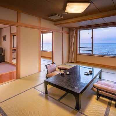 和風オーシャンビュールーム(浴室) 海辺のお宿　一久 クーポン