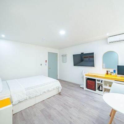 Standard Double Room (Base 2, Extra Person Fee Upon Check in)