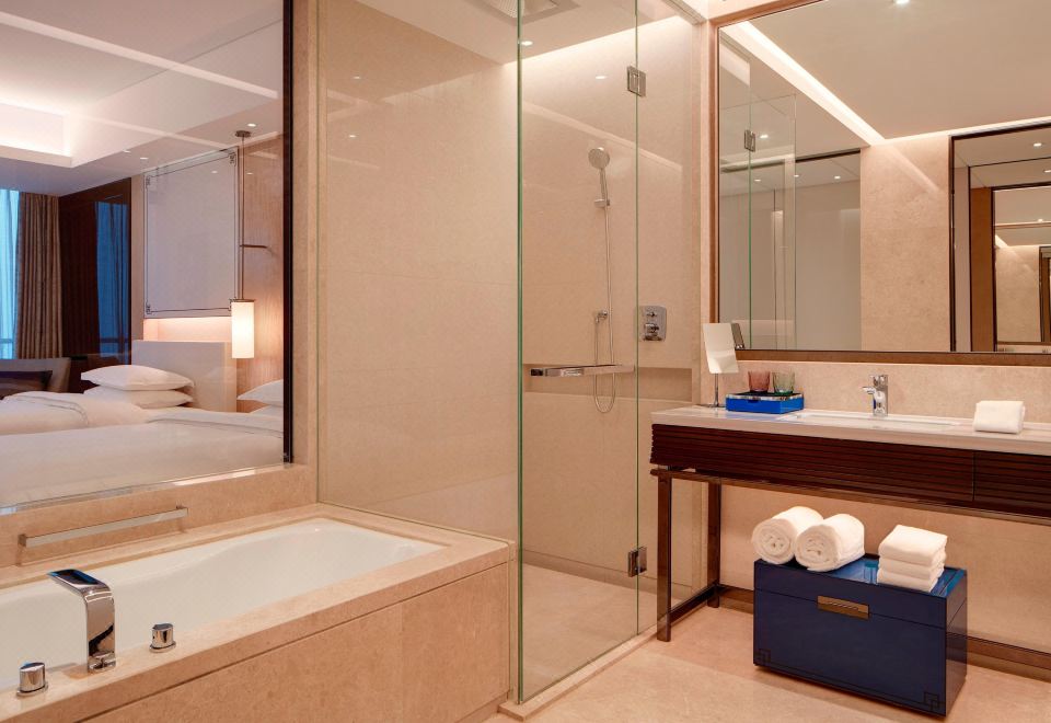 豪华行政双床房 +云端城景+瞰尽齐都繁华