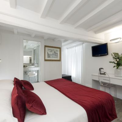 Small Double Room Hotel Navona Promo Code