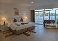 Holiday Beach Resort