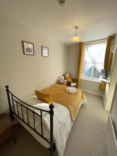 The Captain's Lodge Accommodation Single Room With Bath