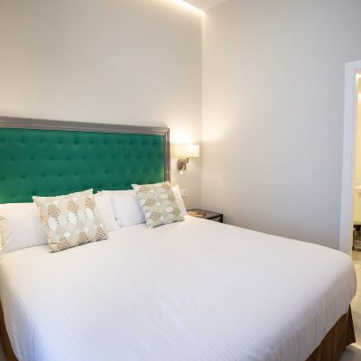 Deluxe One-Bedroom Apartment Plazuela del Carbón Suites Promo Code