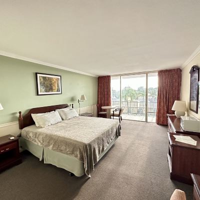 Standard King Room Chateaubleau Hotel Promo Code