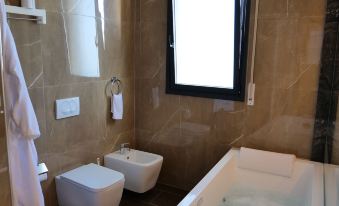 Hotel Bar Restaurant Triumf Shengjin - Housity