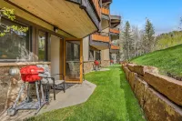 Laurelwood Condominiums