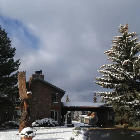 Chalet Inn