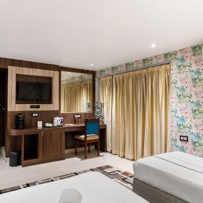 Deluxe Twin Room with Balcony, City View Niranjana Hotel Promo Code