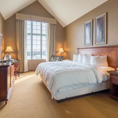 Standard King Room with Sofa Bed The Wildwood Hotel Promo Code