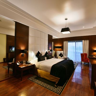 Adventure Resort King Bed Della Resorts Promo Code