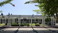 Sunrise Inn