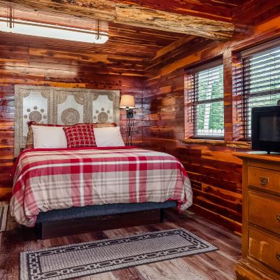 Standard Room, Non Smoking (101) Log Cabin Inn Promo Code