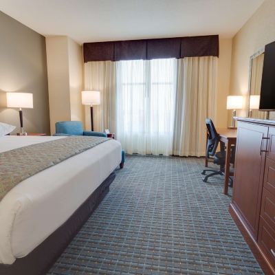 Deluxe Room, 1 King Bed, Refrigerator & Microwave (Hearing Accessible) Drury Plaza Hotel St. Louis St. Charles Promo Code