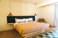 Hummingbird Inn