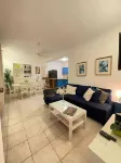 Apartment 5 Mins Walk To The Beach