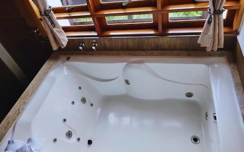 大床间 - 带spa浴缸