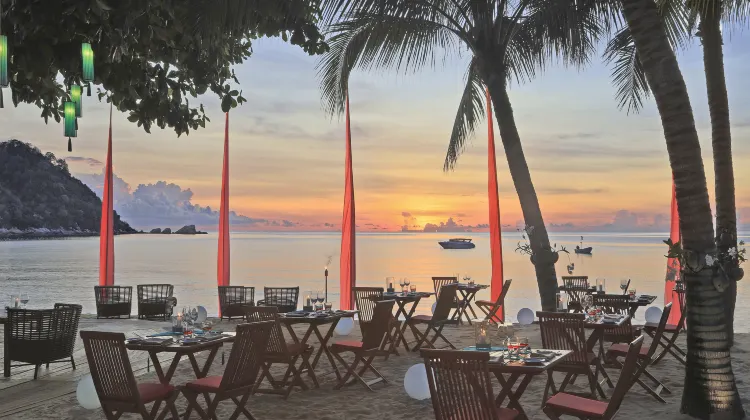 アナンタラ ラサナンダ コー パンガン ヴィラズ 食事・レストラン