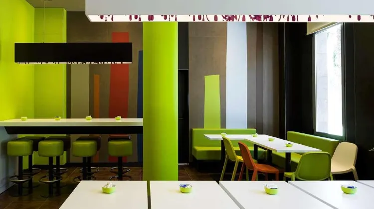 Ibis Budget Sevilla Aeropuerto 食事・レストラン