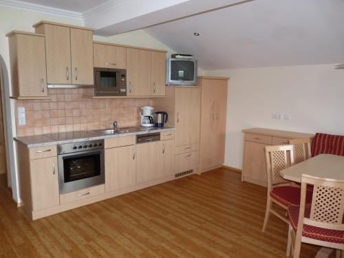 一卧室公寓（带阳台）