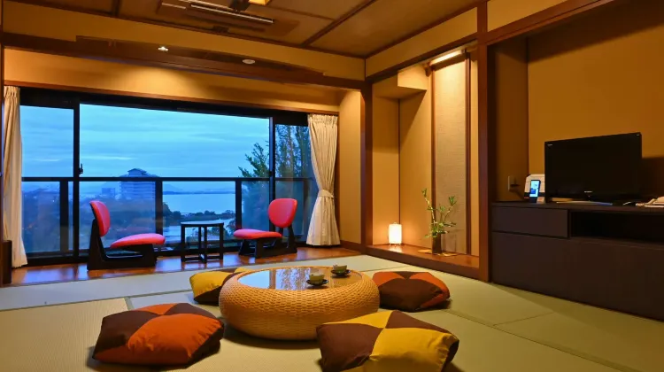 滋賀おごと温泉 びわ湖花街道 部屋